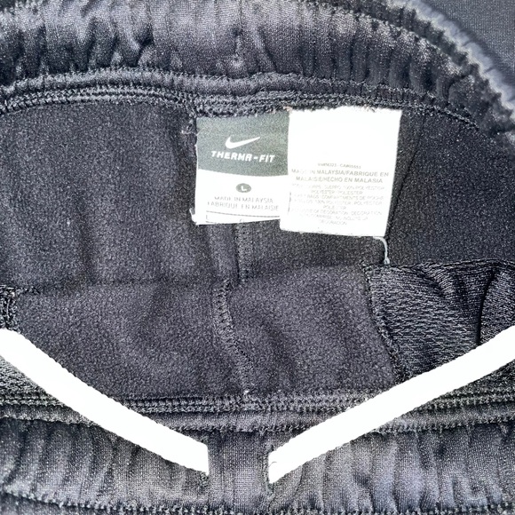 Nike Therma Fit Black Sweatpants  Large - Picture 3 of 3